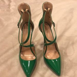 **NWOT***Green stiletto heels